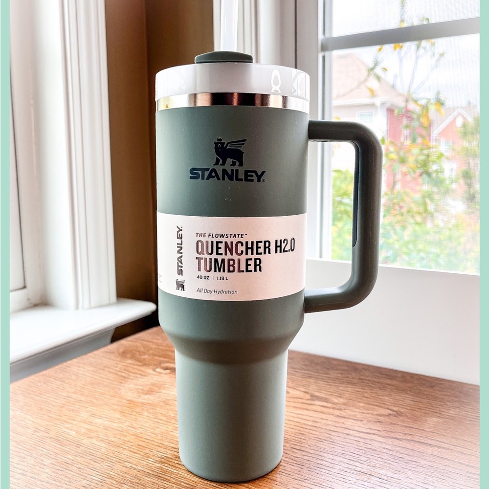 Stanley 40oz. Quencher H2.0 FlowState Tumbler- Soft Matte Shale